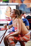 Topless_bodypainted_on_Times_Square (5/53)