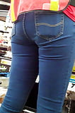 Shopping_cart_teen_butt_tight_ass_blue_jeans (8/54)