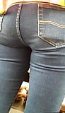 Shopping_cart_teen_butt_tight_ass_blue_jeans (4/54)