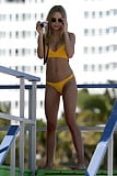 Kimberley_Garner__Bikini__Miami_Beach_11-1-17 (17/20)