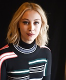 Sarah Gadon - I would cut off my left hand for you (48)
