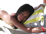 Hot_Asian_Girl_on_the_Beach (17/44)