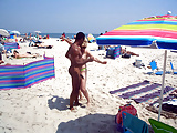 Nudists_on_the_beach (9/74)