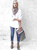 Beautiful_Hijab_Jordanian__Girl_small_sexy_suckable_toes (18/29)