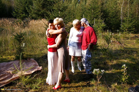 Three_grannies_fucked_by_lucky_son_outdoor_PART_3 (3/90)