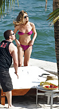 Jennifer_Aniston_-_Pink_Thong_Bikini (2/8)