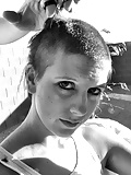 bald_ _shaved_head_girls_so_sexy_ _beautiful (1/22)