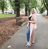 Hijab_Arab_Turkish_Maroccan_Kapali_Kopftuch_Bitch_ (1/7)