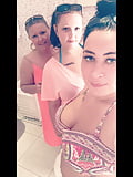 British_chav_on_holiday_with_friends (5/21)