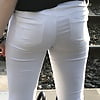 Young_German_blondie_in_white_tight_jeans (3/6)