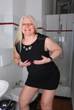 Lonely_mature_blonde_Rosella_soaps_and_washes_her_saggy_tits_and_fat_pussy (1/21)