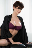Short_haired_babe_with_fake_tits_Emily_Addison_strips_and_fondles_her_hot_body (2/21)