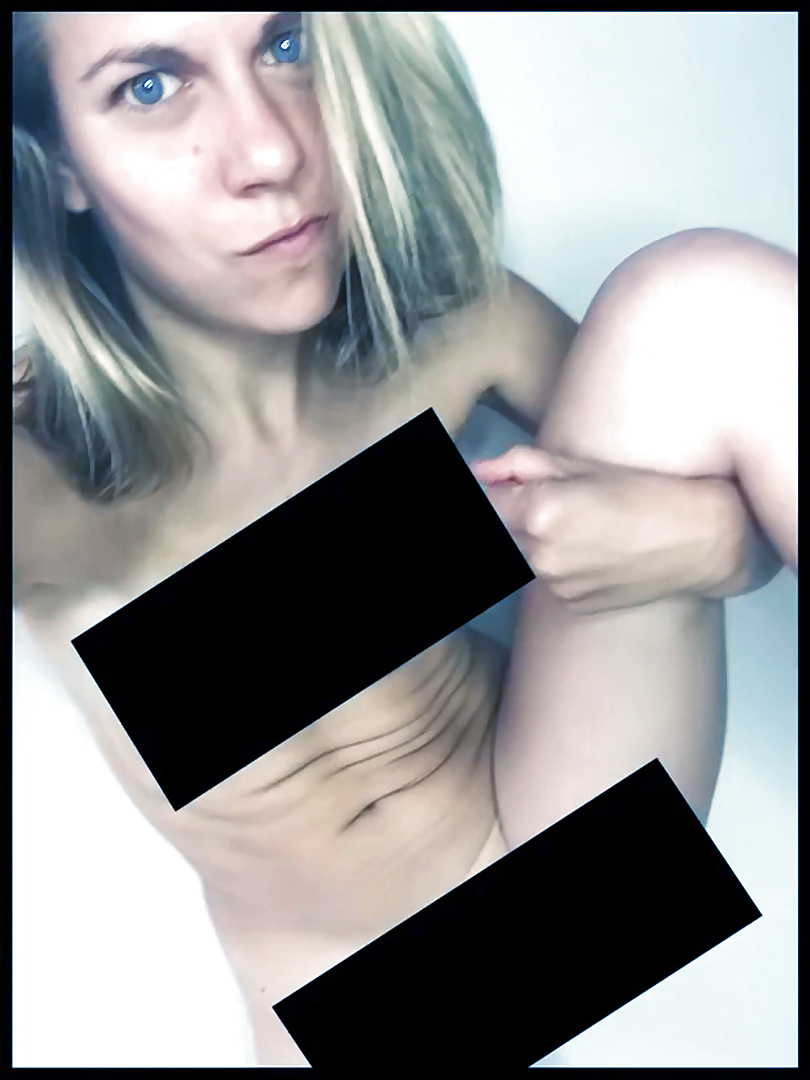 Ali Spagnola - Nude Selfies! 