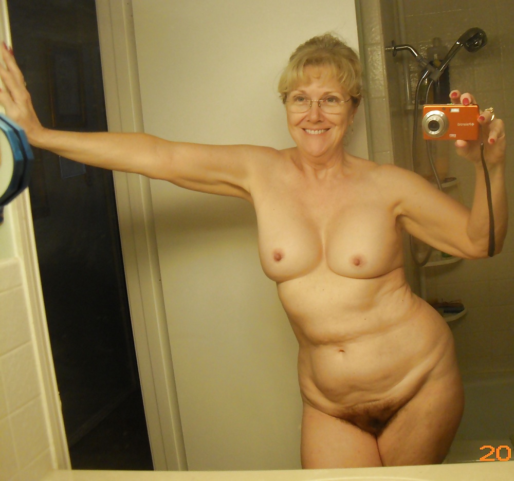 пожилые голые в соцсети (120) фото