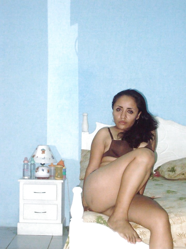 Nora Esther Leon Flores (22/70)