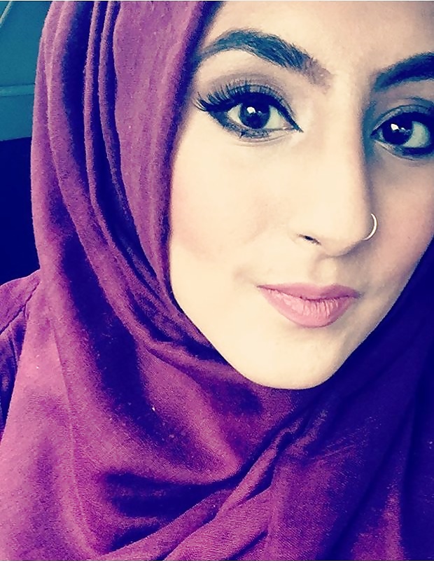 Sexy_paki_hijabi_mosque_teacher (4/6)