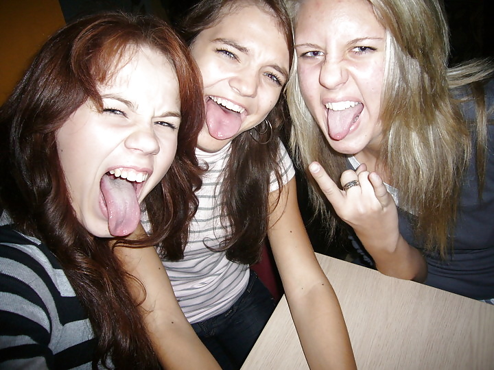 Estonian_teens-07_bra_panties_tongue_ (22/25)