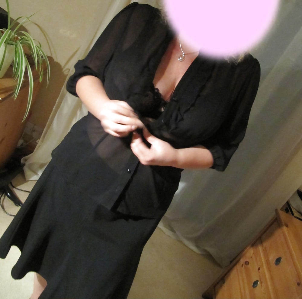 Wife Dressed and Undressed 2 (4/14)