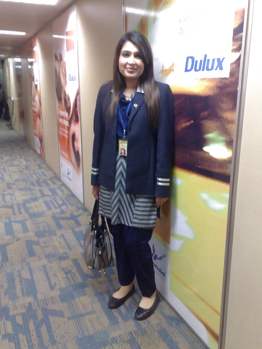 Razia Pakisthani Air Hostess (10/42)