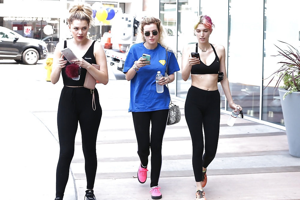 Bella and Dani Thorne leaving a gym in LA 6-1-17 (1/31)