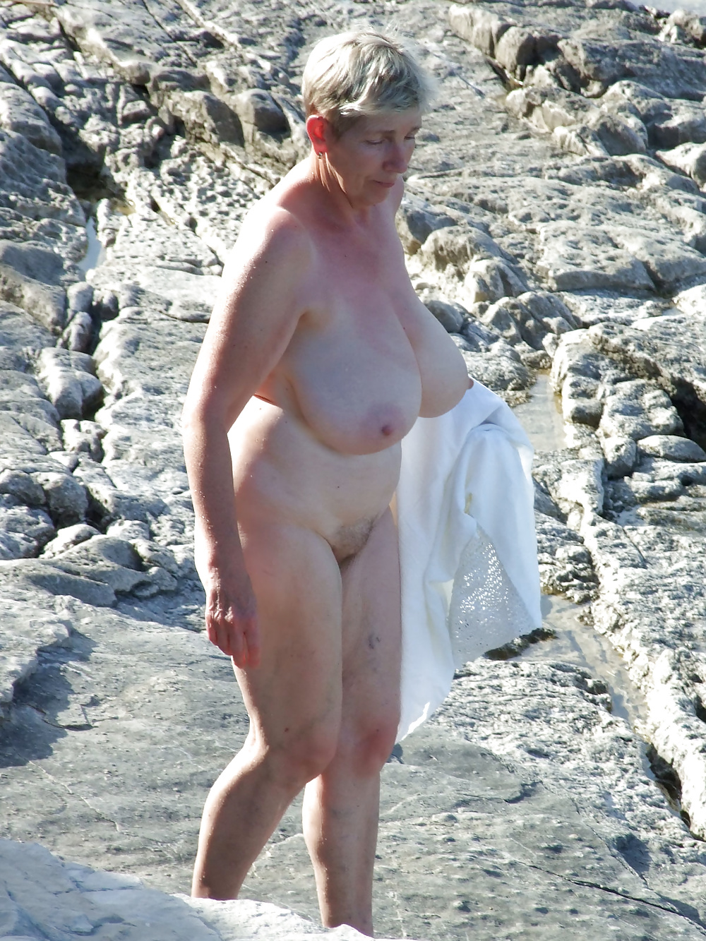 BOOBSY aka Greta Guugili Nudist granny outdoor 2 - Photo #5.