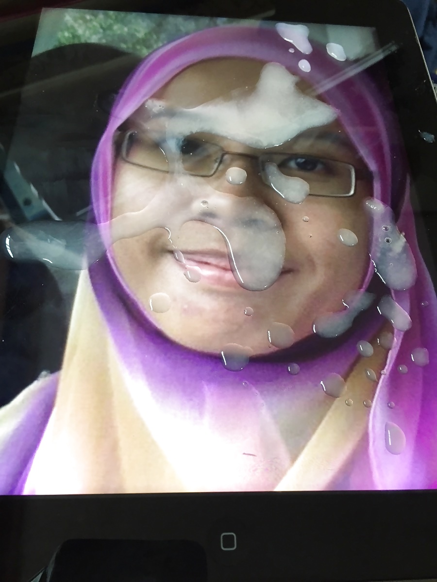 Nerdy Malaysian Hijabi Tributed Creamy Thick Load  (8/8)