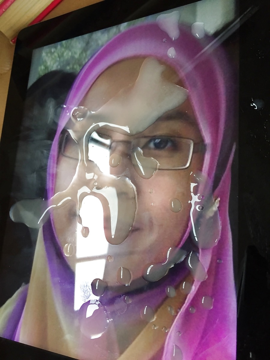 Nerdy Malaysian Hijabi Tributed Creamy Thick Load  (6/8)