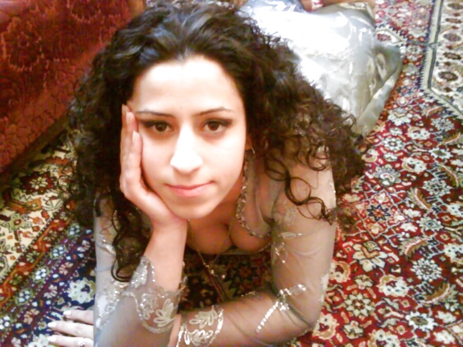 Arab Girls 4U 2 (099 - Tina - Syria ) (9/22)