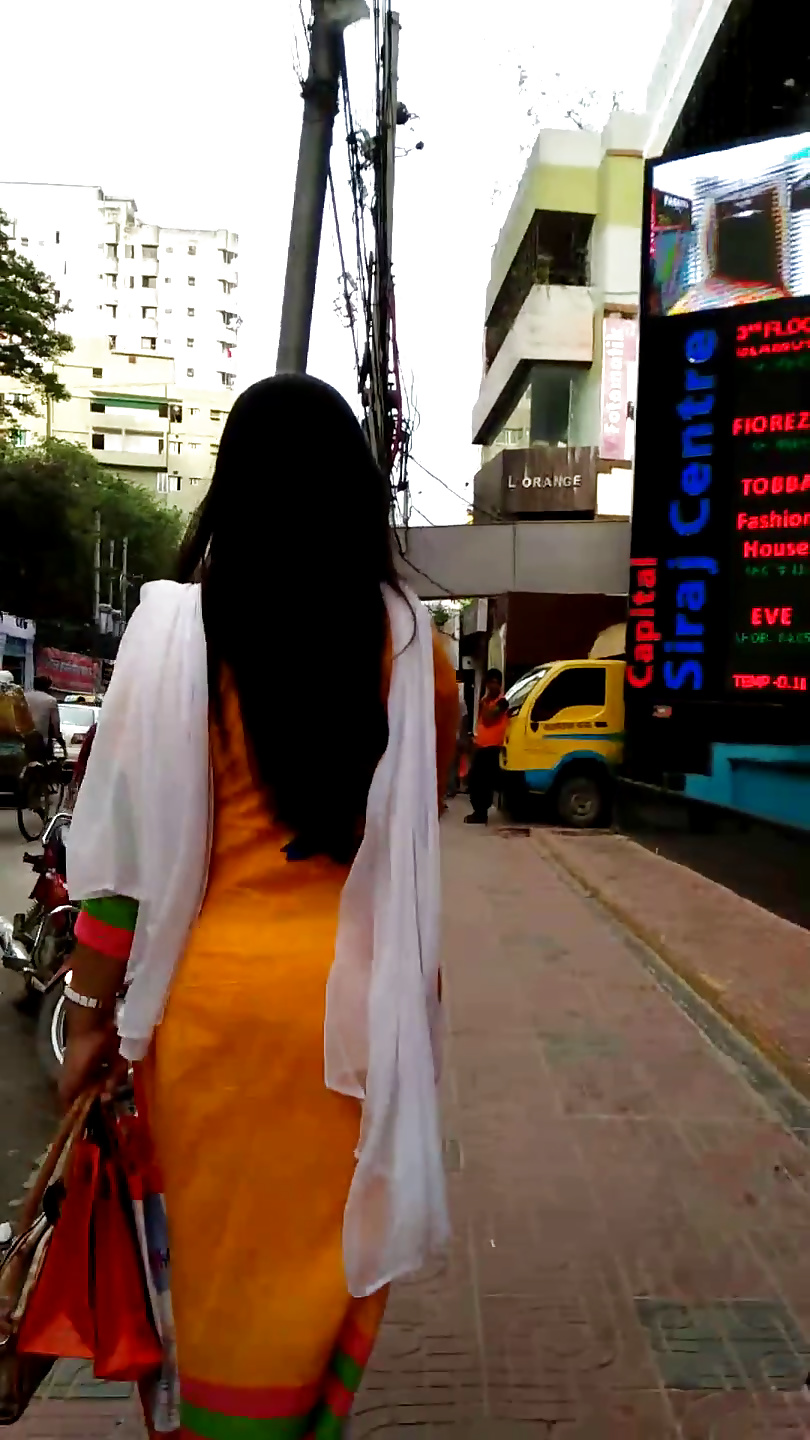 Bangladeshi female on the street (8/12)