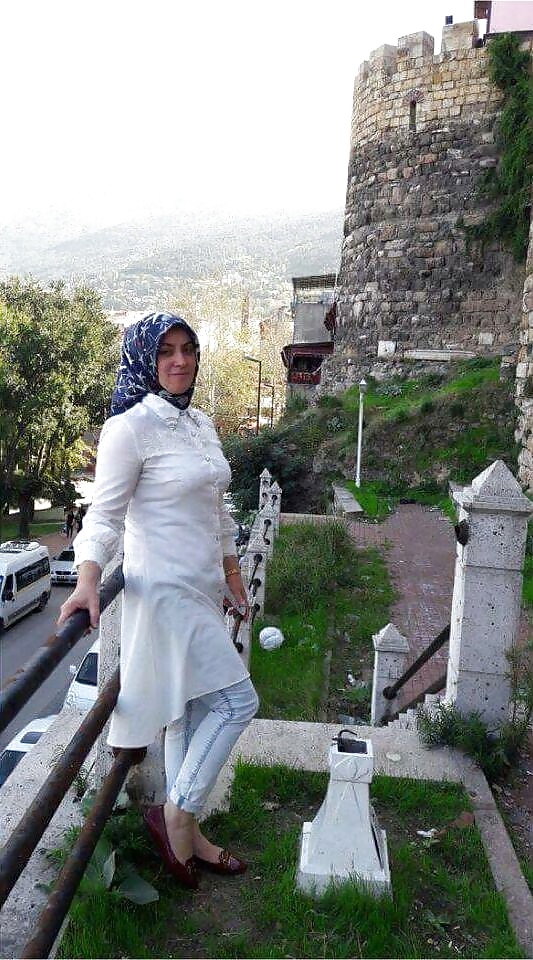 Atesli Turbanli Turk Kisraklari - Hot Turkish Hijab Mature (11/98)