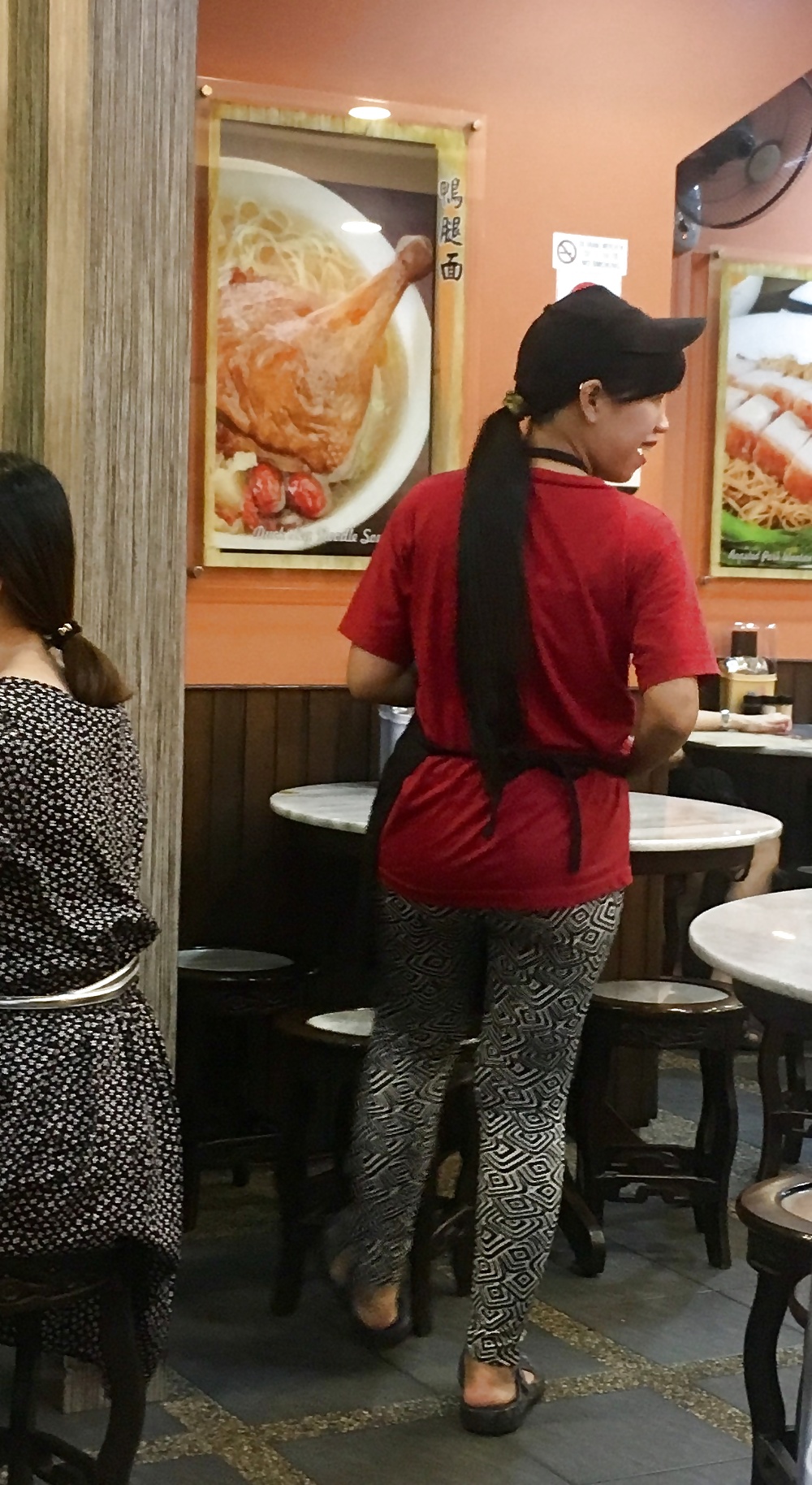 Indonesian big ass waitres (18/20)