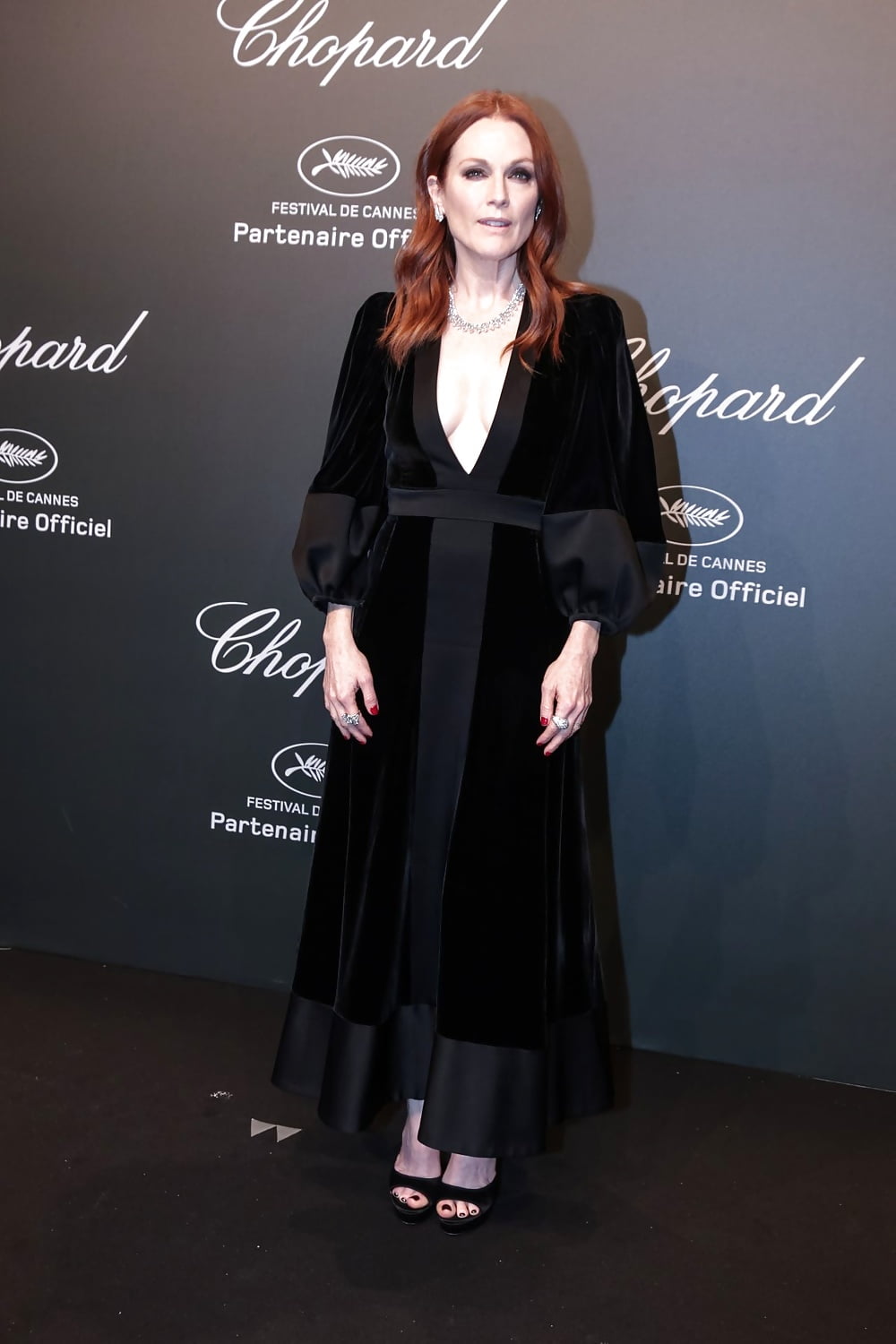 Julianne Moore Chopard Space Party in Cannes 5-19-17 (10/10)