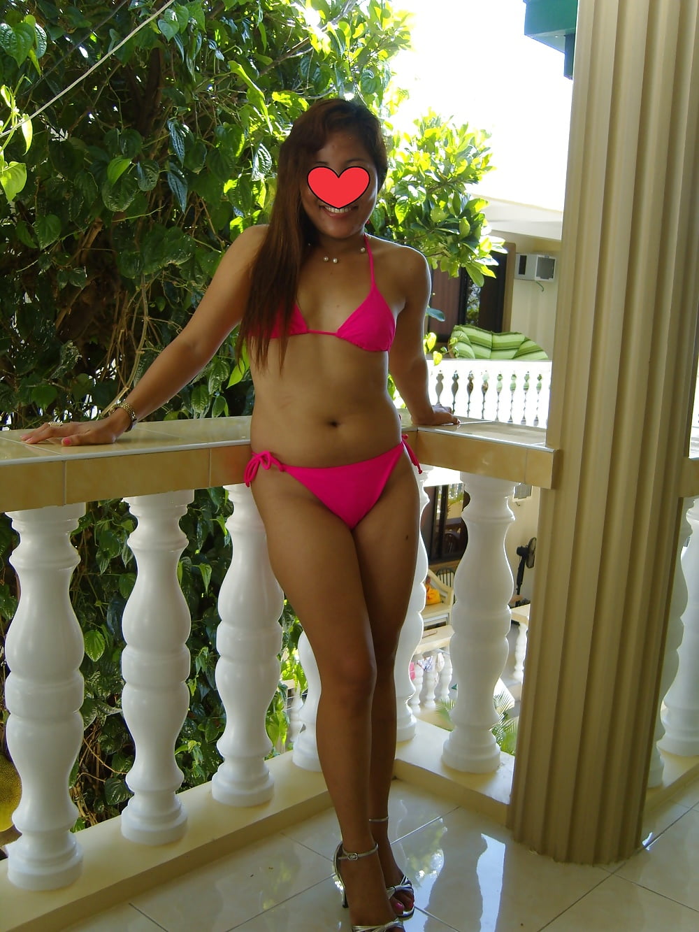 My Sexy Mahal looking hot in her Bikini       (3/15)