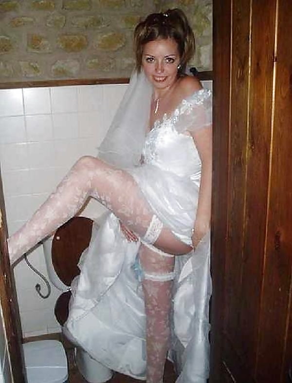 Russian wedding bride and bridesmaids in stockings 2 (8/96)
