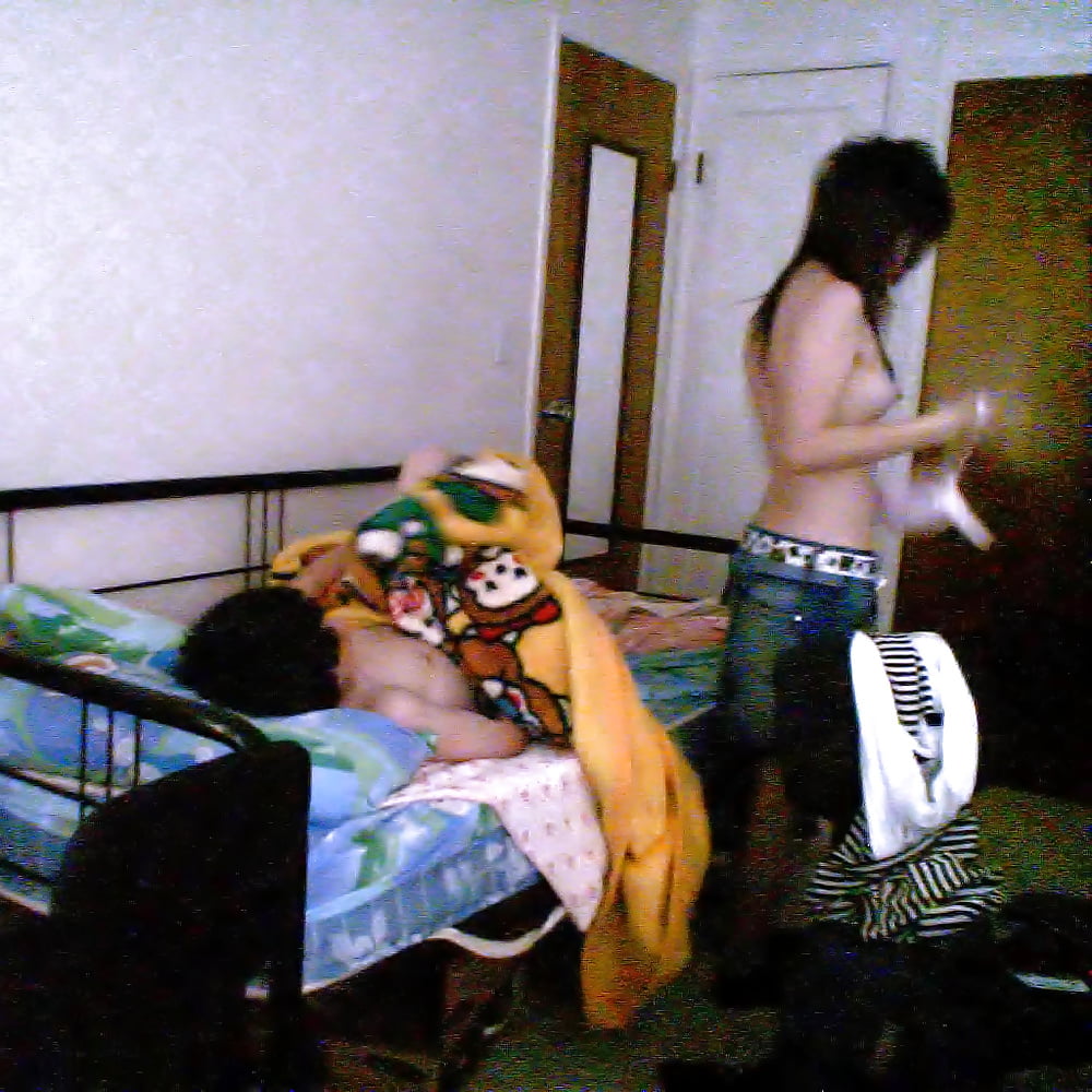 Young Asian teen couple having sex on cam (23/28)
