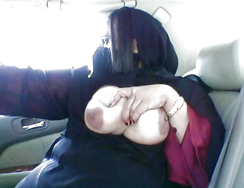 Tight sexy hijabi Pakistani bengali  (24/38)