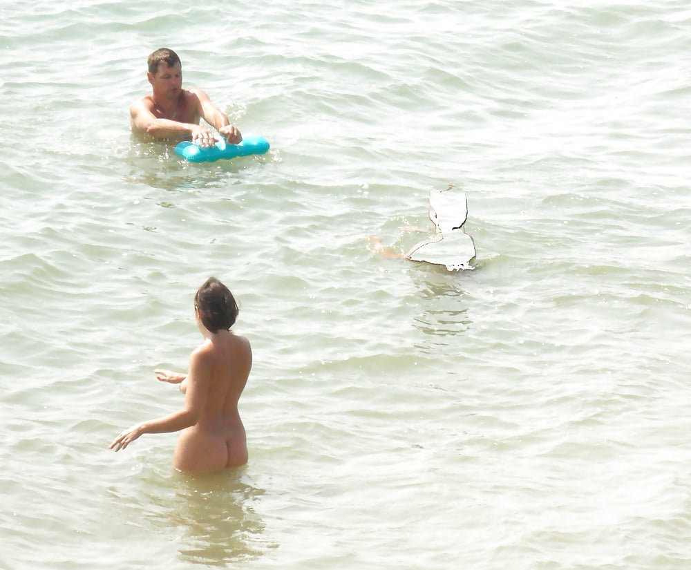 Nudist beach. Odessa, Ukraine (16/32)