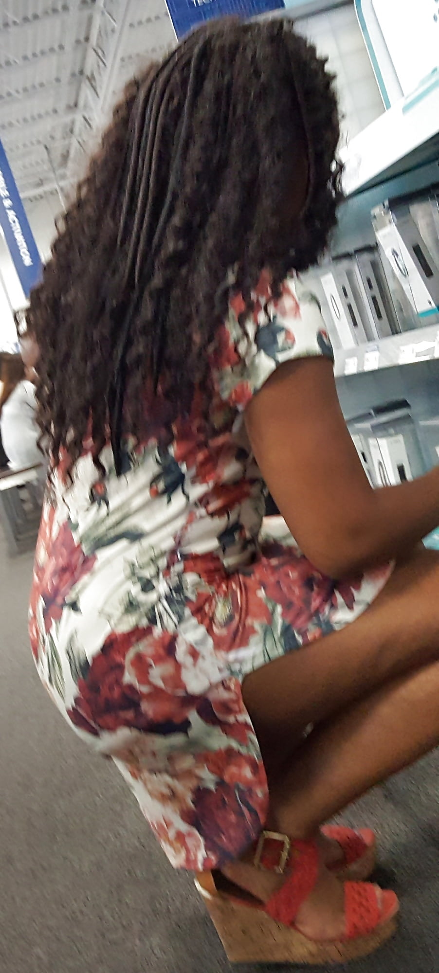 Ebony_wife_shopping_for_hubby_in_thot_dress_Creep_Shots (9/18)