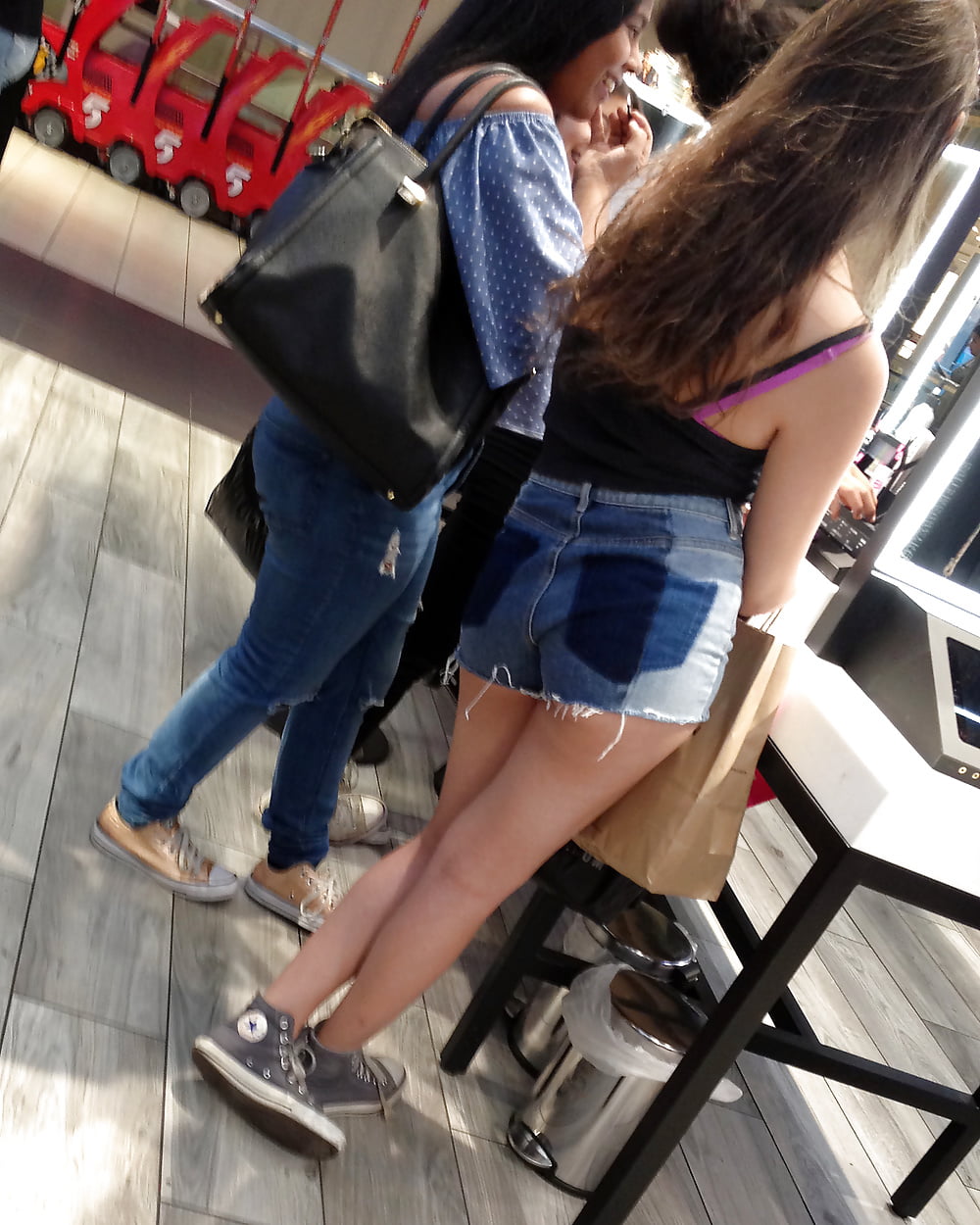 sexy teen jean shorts nyc voyeur (1/11)