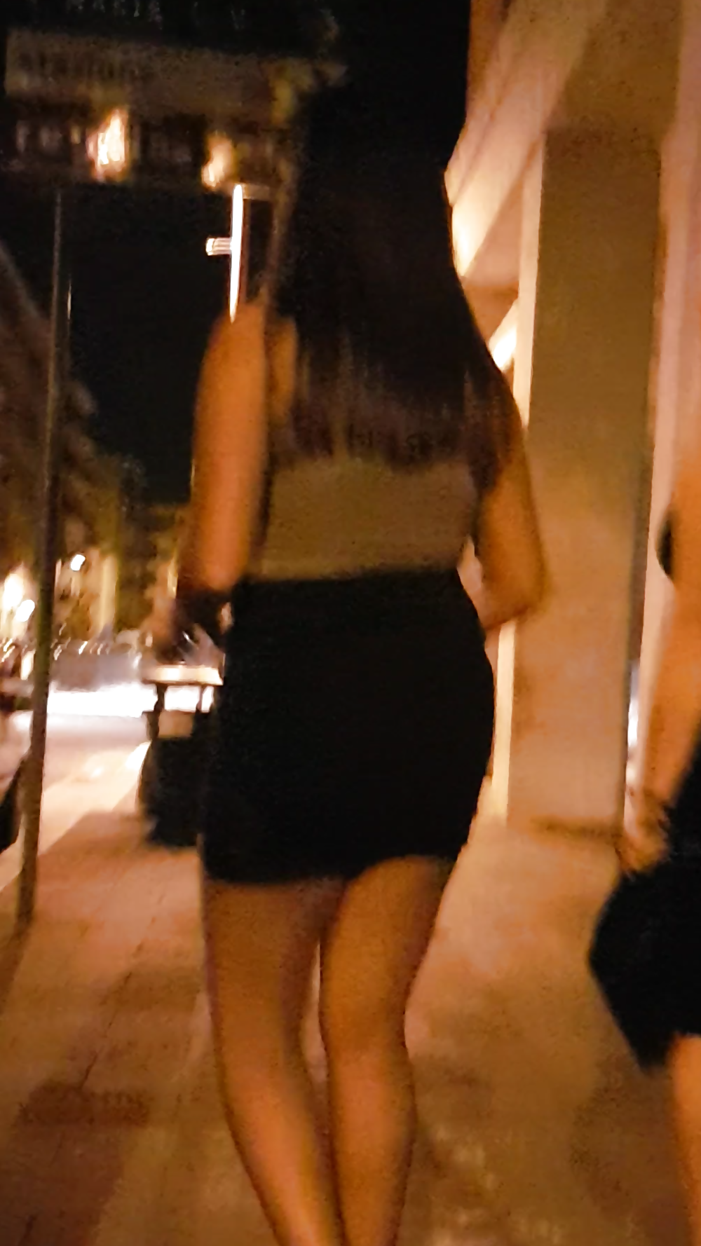 beautiful girls in mini skirt and high hell hot (10/15)