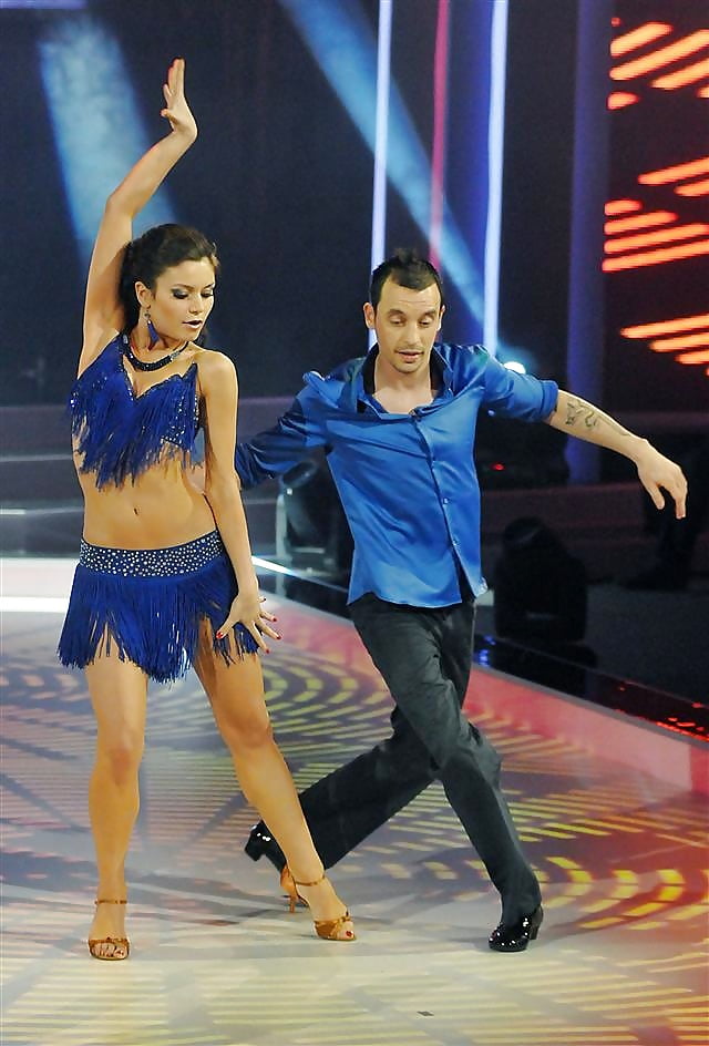 Bulgarian celeb dancers in smelly pantyhose  (22/48)