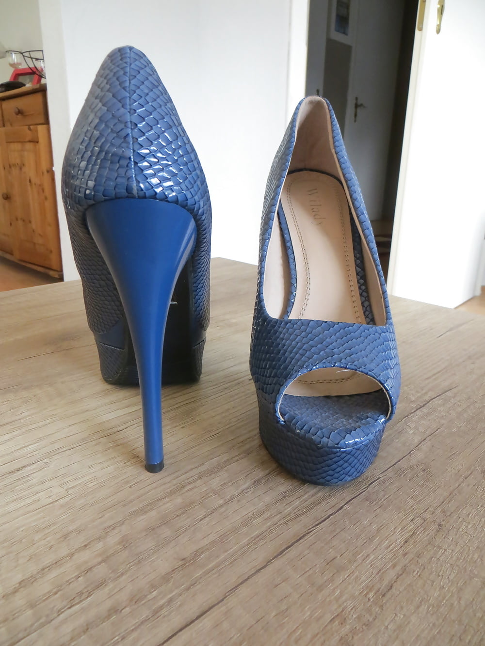 Blue High Heels (3/8)