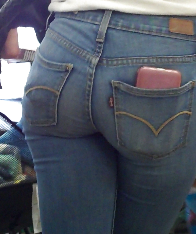Waiting_in_line_to_lick_her_teen_ass_butt_in_jeans (8/14)