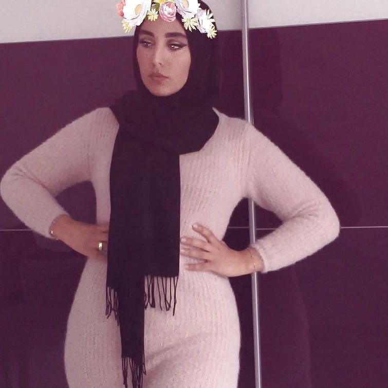 Arab Beurette Hijabi Sluts Hoeren (16/29)