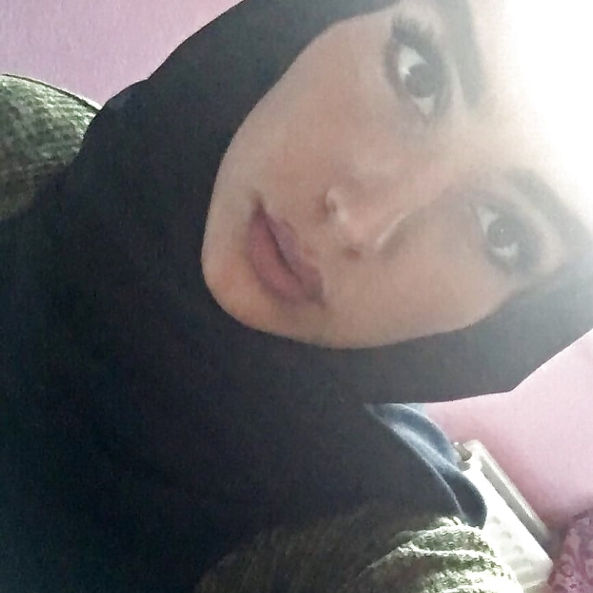 Arab Beurette Hijabi Sluts Hoeren (11/29)