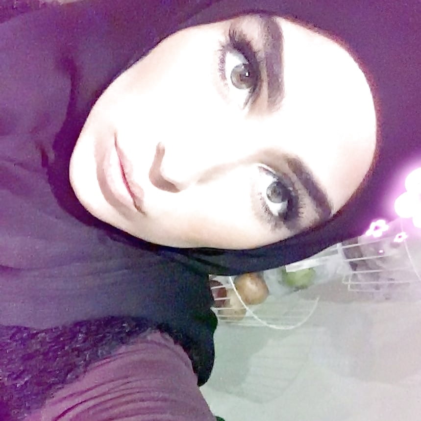 Arab Beurette Hijabi Sluts Hoeren (8/29)