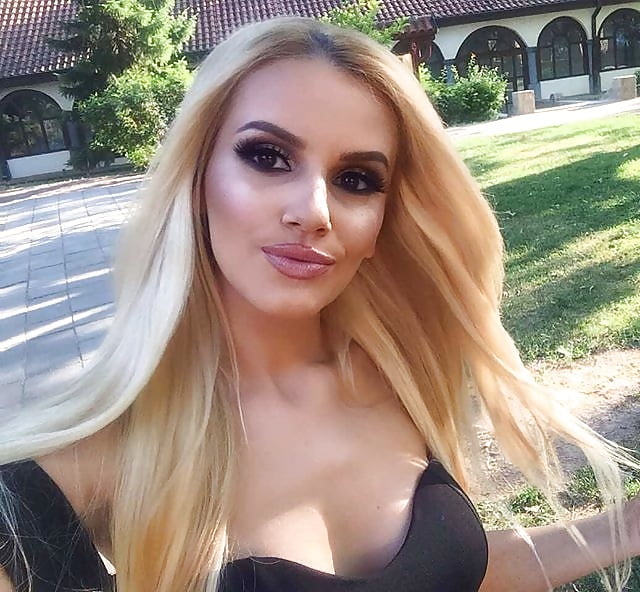 Sexy Blonde Croatian Slut Aleksandra T (12/13)