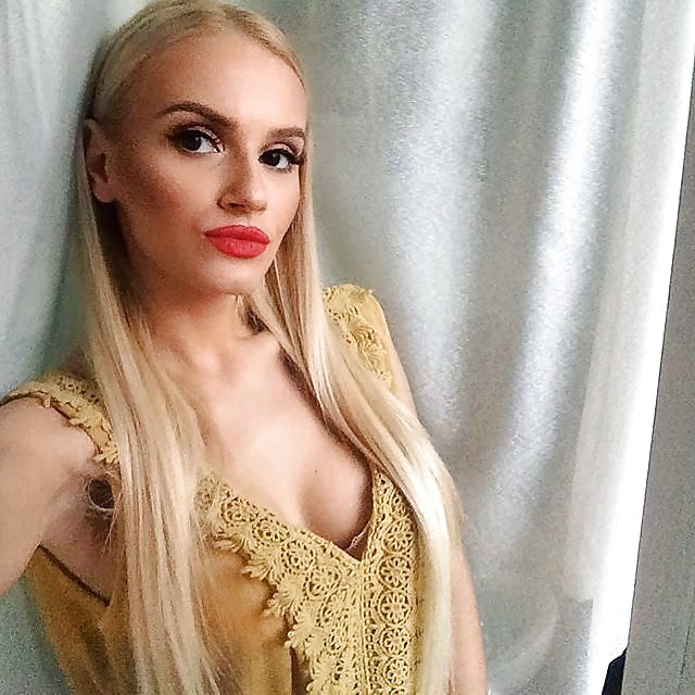 Sexy Blonde Croatian Slut Aleksandra T (10/13)