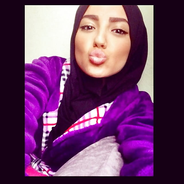 Sexy Muslim Hijabi Beurette Arab Moroccan Paki Sluts (4/31)