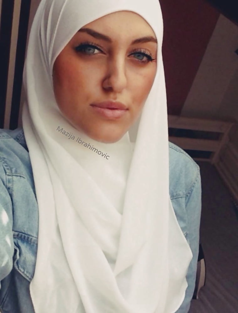 Sexy Muslim Hijabi Beurette Arab Moroccan Paki Sluts (3/31)